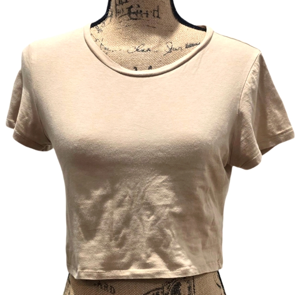 Tan/ Neutral Cropped T-Shirt – Minimalist Fitted Tee